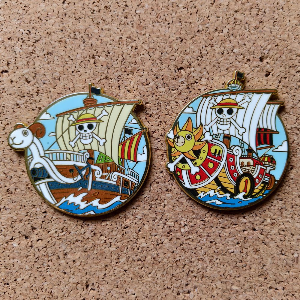 Beautiful Ship Hard Enamel Pin - đánh giá và giá Tuxedo Lapel Pin