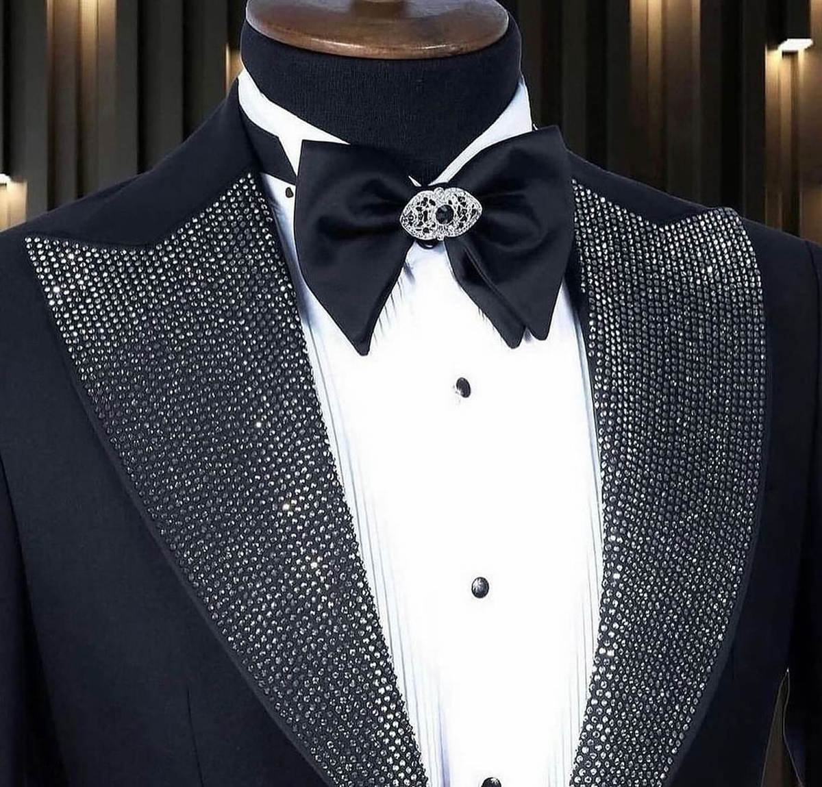 Formal Man Tuxedos Beaded 2 Pc - đánh giá và giá Men Formal Wear Modern