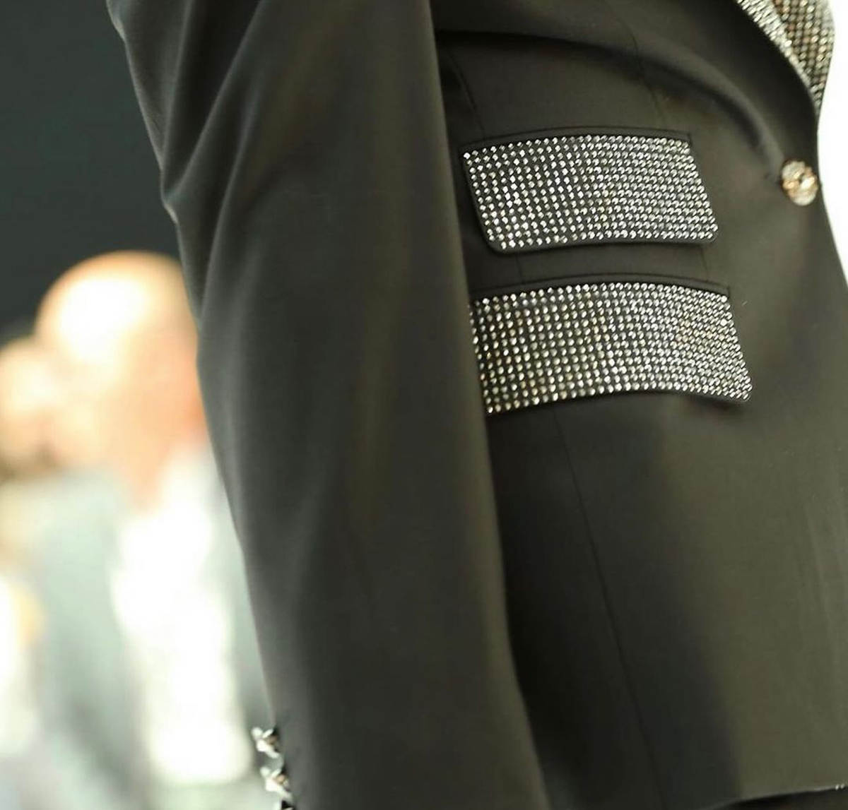 Formal Man Tuxedos Beaded 2 Pc - đánh giá và giá Men Formal Wear Modern